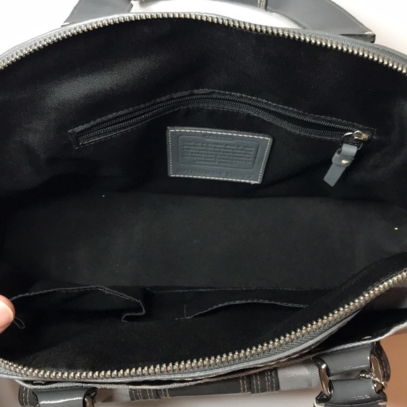 (SOLD) COACH Hampton signature satchel D1093-f13977 Classic C Grey pu… - Picture 14 of 17